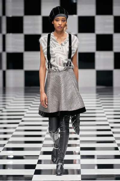 Look 22